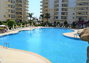 طابق مرتفع - شقة عائلية واسعة - ضمن مجمع مخدم جيدا- في مهموتلار / الانيا 