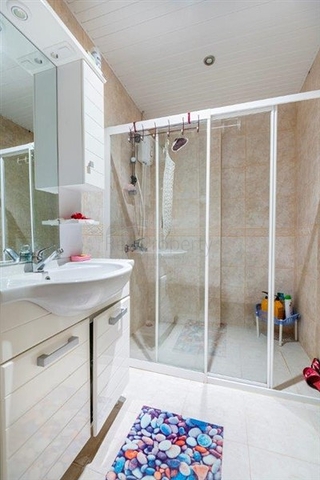 طابق مرتفع -اطلالة مفتوحة - شقة عائلية 2 غرفة وصالة - مهموتلار /الانيا 