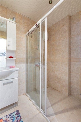 طابق مرتفع -اطلالة مفتوحة - شقة عائلية 2 غرفة وصالة - مهموتلار /الانيا 