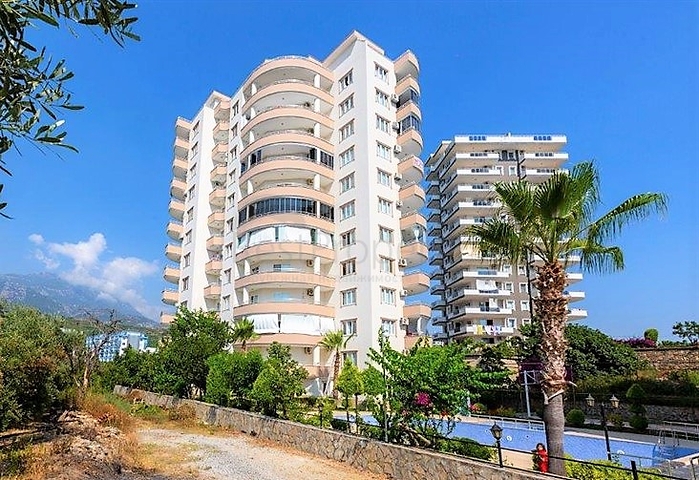 طابق مرتفع -اطلالة مفتوحة - شقة عائلية 2 غرفة وصالة - مهموتلار /الانيا 