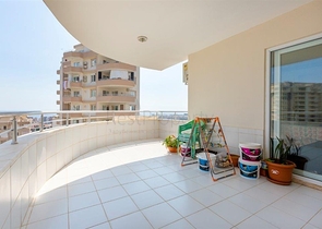 طابق مرتفع -اطلالة مفتوحة - شقة عائلية 2 غرفة وصالة - مهموتلار /الانيا 