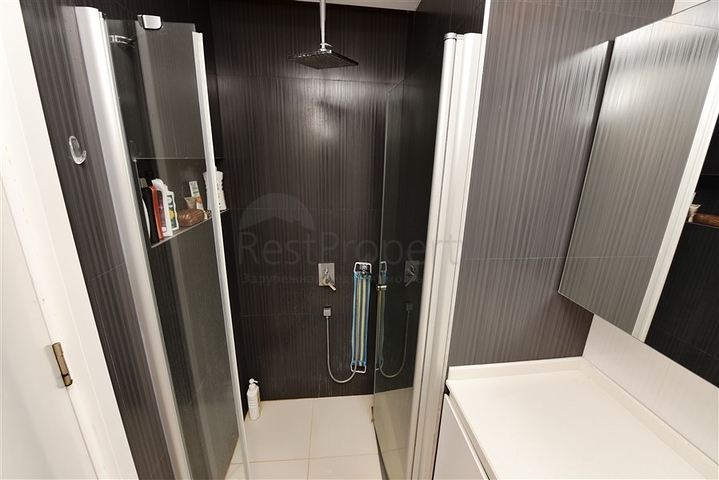 شقة مؤثثة - ضمن مجمع سكني فاخر وقريب من البحر - اوبا / الانيا 