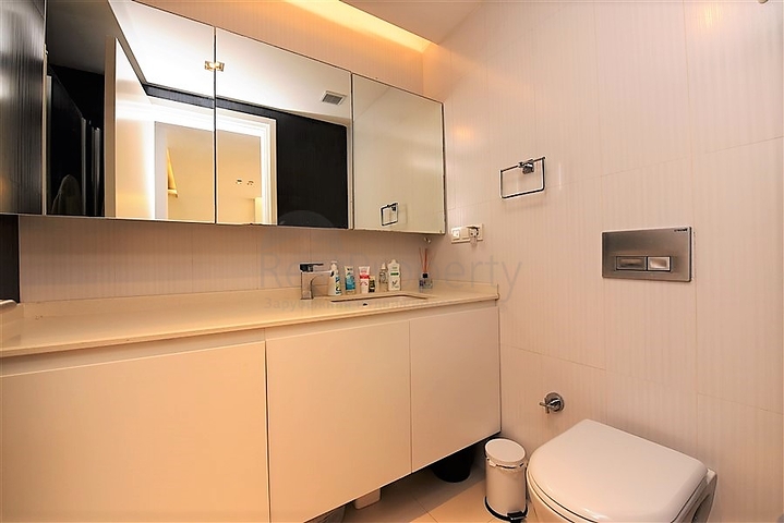 شقة مؤثثة - ضمن مجمع سكني فاخر وقريب من البحر - اوبا / الانيا 