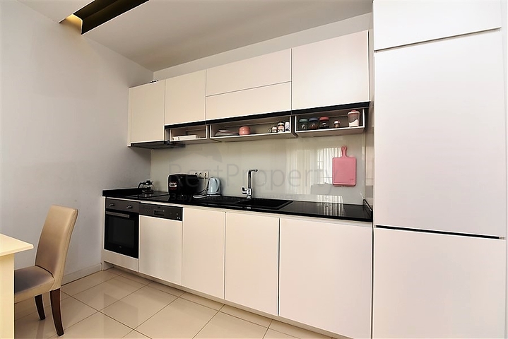 شقة مؤثثة - ضمن مجمع سكني فاخر وقريب من البحر - اوبا / الانيا 