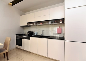 شقة مؤثثة - ضمن مجمع سكني فاخر وقريب من البحر - اوبا / الانيا 