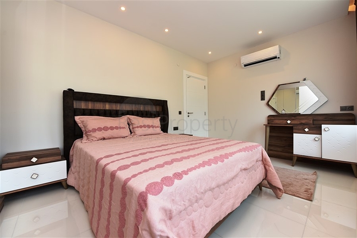 دوبلكس ارضية - تصميم 1+4 - مفروشة - ضمن مجمع فاخر / كارجي جاك / الانيا 