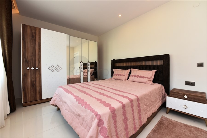 دوبلكس ارضية - تصميم 1+4 - مفروشة - ضمن مجمع فاخر / كارجي جاك / الانيا 