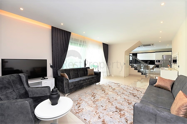 دوبلكس ارضية - تصميم 1+4 - مفروشة - ضمن مجمع فاخر / كارجي جاك / الانيا 