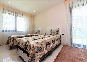 دوبلكس ارضية - تصميم 1+4 - مفروشة - ضمن مجمع فاخر / كارجي جاك / الانيا 