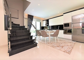 دوبلكس ارضية - تصميم 1+4 - مفروشة - ضمن مجمع فاخر / كارجي جاك / الانيا 