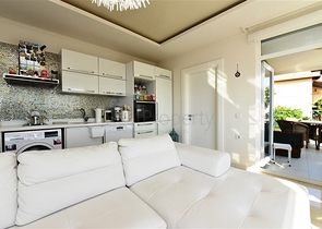 اطلالة بحر مباشرة - شقة فاخرة تصميم 1+1 - ضمن مجمع 5 نجوم / كاستل / الانيا  