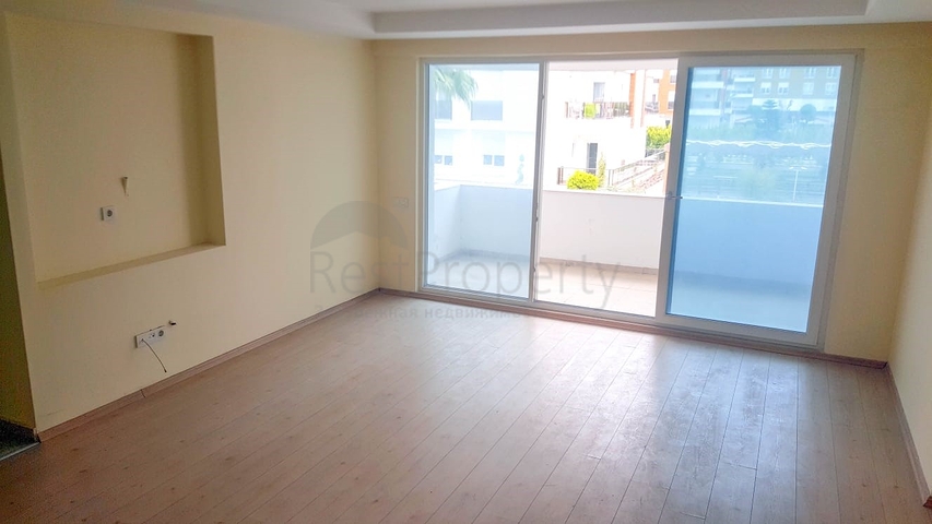 شقة 2 + 1 في مجمع ليمان كونيالتي على بعد 600 م من البحر