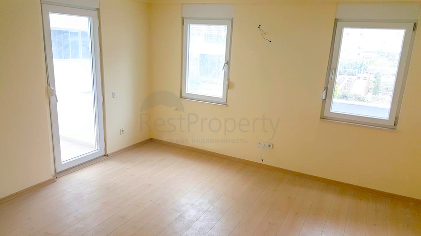 شقة 2 + 1 في مجمع ليمان كونيالتي على بعد 600 م من البحر