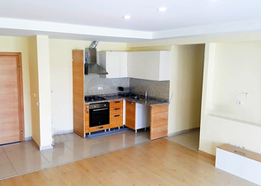 شقة 2 + 1 في مجمع ليمان كونيالتي على بعد 600 م من البحر