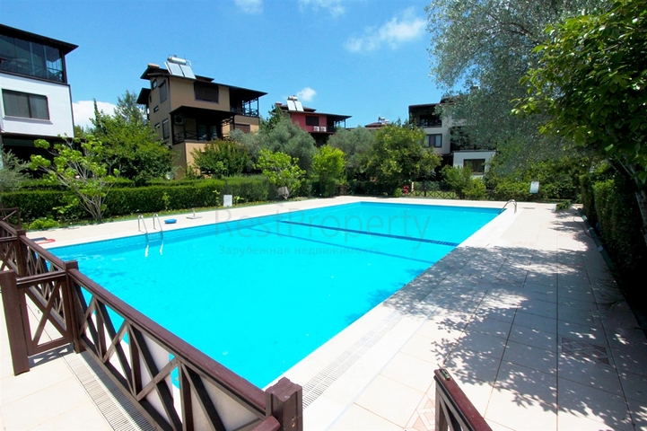 فيلا 5 + 1 في مجمع مع مسبح في دوشيميتي أنطاليا