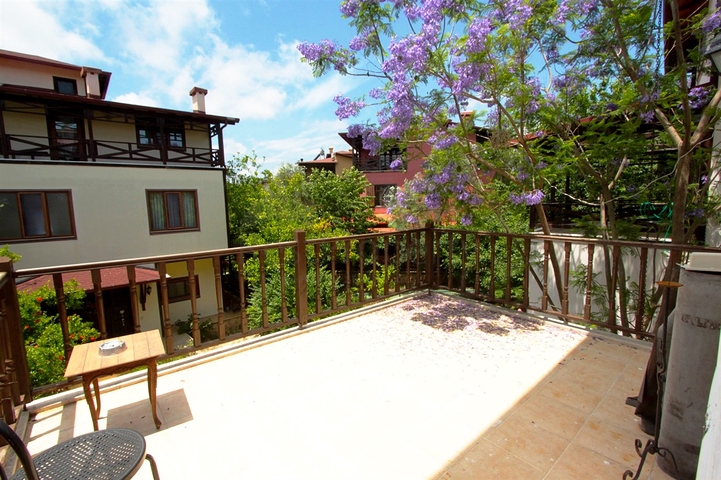 فيلا 5 + 1 في مجمع مع مسبح في دوشيميتي أنطاليا