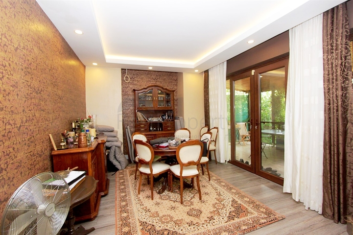 فيلا 5 + 1 في مجمع مع مسبح في دوشيميتي أنطاليا