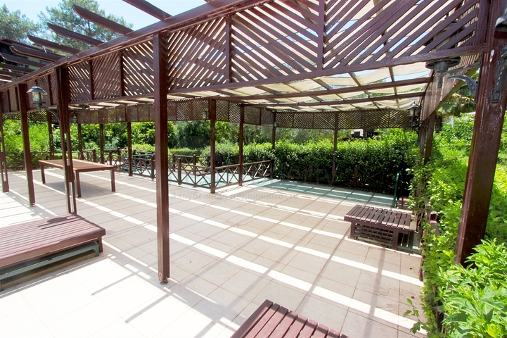 فيلا 5 + 1 في مجمع مع مسبح في دوشيميتي أنطاليا