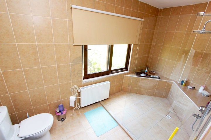 فيلا 5 + 1 في مجمع مع مسبح في دوشيميتي أنطاليا