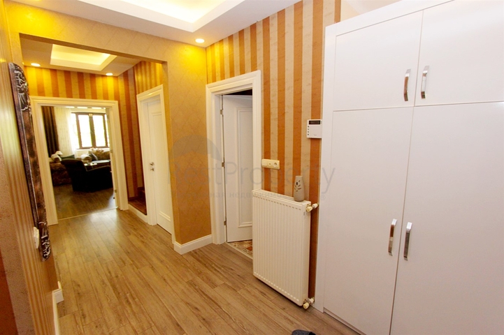 فيلا 5 + 1 في مجمع مع مسبح في دوشيميتي أنطاليا