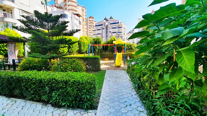 شقة 1 + 1 مع أثاث في كونيالتي أنطاليا