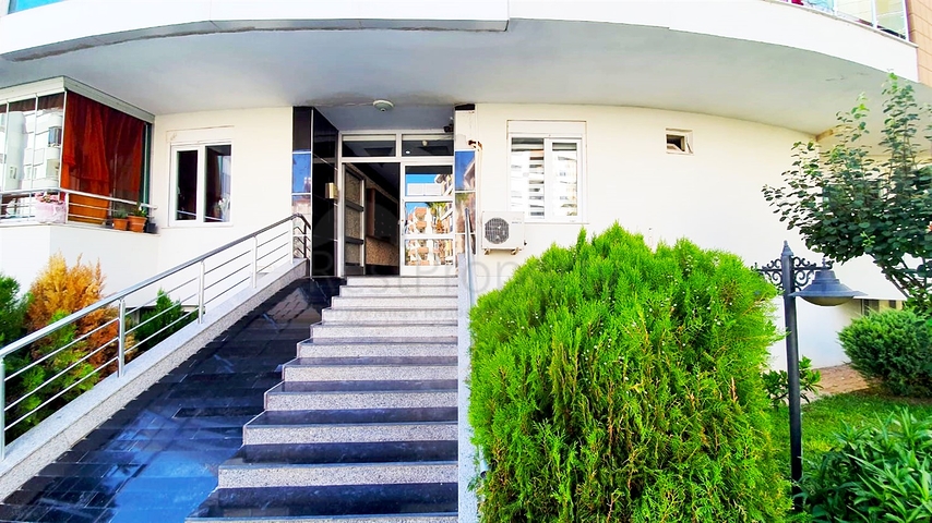 شقة 1 + 1 مع أثاث في كونيالتي أنطاليا