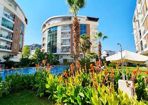 شقة 1 + 1 مع أثاث في كونيالتي أنطاليا