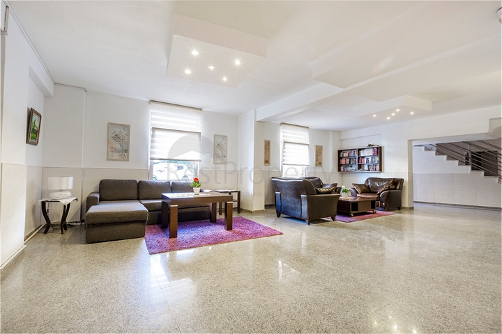 بسعر منافس -شقة مفروشة 1+2 غرفتين وصالة -في منطقة توسمور المركزية / الانيا 