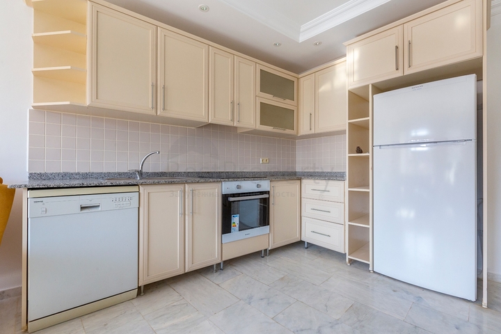 بسعر منافس -شقة مفروشة 1+2 غرفتين وصالة -في منطقة توسمور المركزية / الانيا 