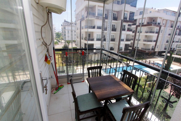 شقة 2 + 1 مع أثاث في هورما كونيالتي