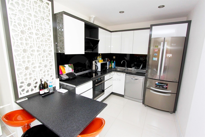 شقة 2 + 1 مع أثاث في هورما كونيالتي