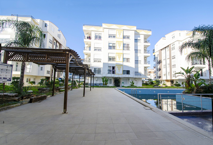 شقة 2 + 1 مع أثاث في هورما كونيالتي