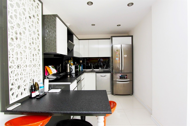 شقة 2 + 1 مع أثاث في هورما كونيالتي