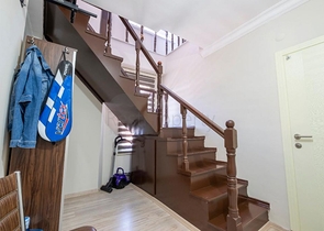 دوبلكس باطلالة بحرية ساحرة - في مركز مدينة الانيا 