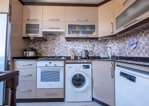 دوبلكس باطلالة بحرية ساحرة - في مركز مدينة الانيا 