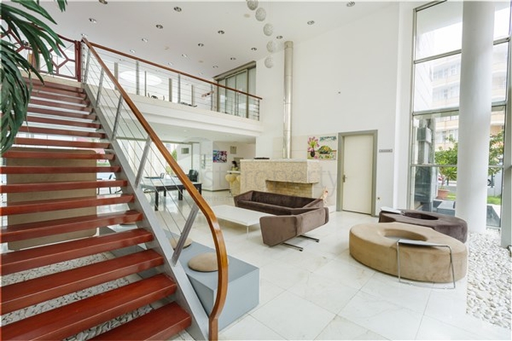 شقة واسعة مع مطبخ منفصل -تصميم 2 غرفة وصالة - ضمن مجمع فاخر - مهموتلار / الانيا 