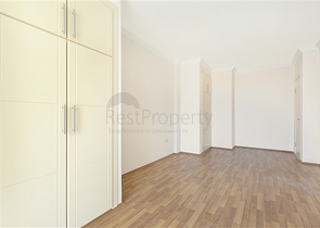 شقة واسعة مع مطبخ منفصل -تصميم 2 غرفة وصالة - ضمن مجمع فاخر - مهموتلار / الانيا 