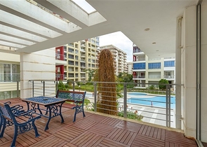 شقة واسعة مع مطبخ منفصل -تصميم 2 غرفة وصالة - ضمن مجمع فاخر - مهموتلار / الانيا 