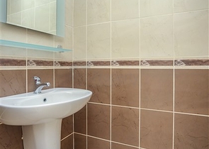 شقة واسعة مع مطبخ منفصل -تصميم 2 غرفة وصالة - ضمن مجمع فاخر - مهموتلار / الانيا 