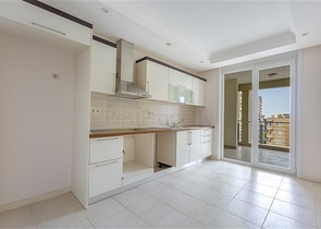 شقة واسعة مع مطبخ منفصل -تصميم 2 غرفة وصالة - ضمن مجمع فاخر - مهموتلار / الانيا 