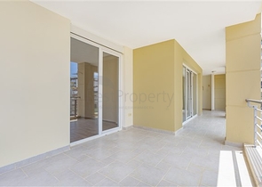 شقة واسعة مع مطبخ منفصل -تصميم 2 غرفة وصالة - ضمن مجمع فاخر - مهموتلار / الانيا 