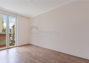 شقة واسعة مع مطبخ منفصل -تصميم 2 غرفة وصالة - ضمن مجمع فاخر - مهموتلار / الانيا 