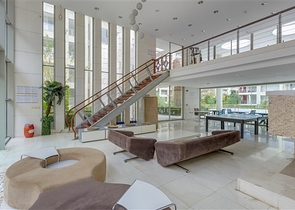 شقة واسعة مع مطبخ منفصل -تصميم 2 غرفة وصالة - ضمن مجمع فاخر - مهموتلار / الانيا 