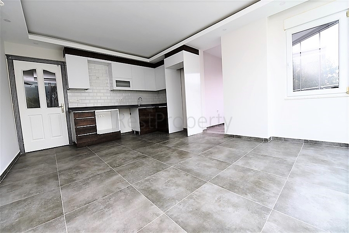 في مركز الانيا - قريبة من شاطئ كليوباترا - شقة غرفتين وصالة - الانيا سنتر 