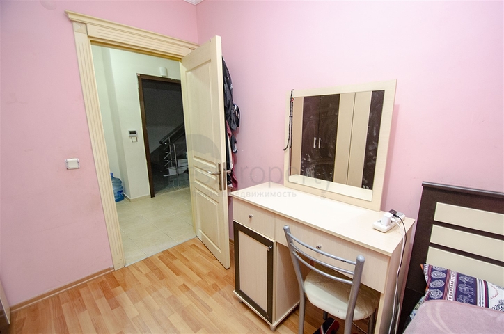 شقة 2 + 1 على مسافة قريبة من البحر في كونيالتي أنطاليا