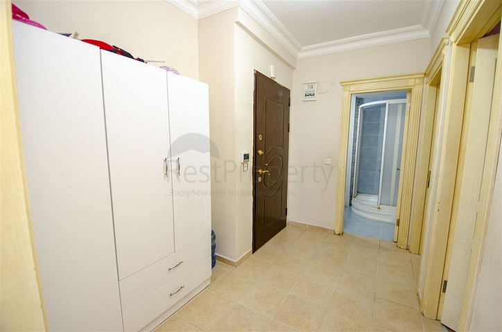 شقة 2 + 1 على مسافة قريبة من البحر في كونيالتي أنطاليا