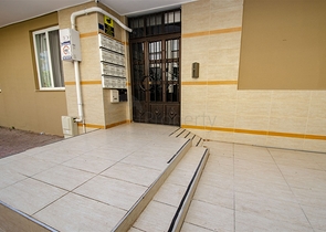 شقة 2 + 1 على مسافة قريبة من البحر في كونيالتي أنطاليا