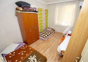 شقة 2 + 1 على مسافة قريبة من البحر في كونيالتي أنطاليا