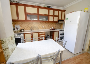 شقة 2 + 1 على مسافة قريبة من البحر في كونيالتي أنطاليا