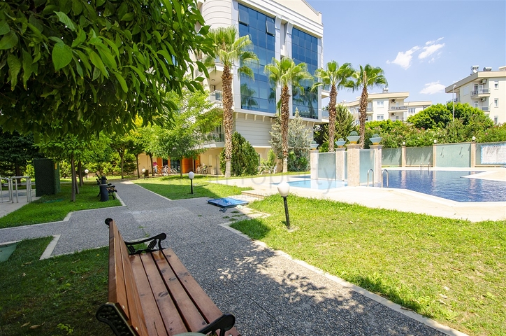 بنتهاوس 2 + 1 في مجمع 5 دقائق من البحر في أنطاليا